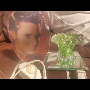 Vintage Elvis Presley light up decor. Plugs in the wall.